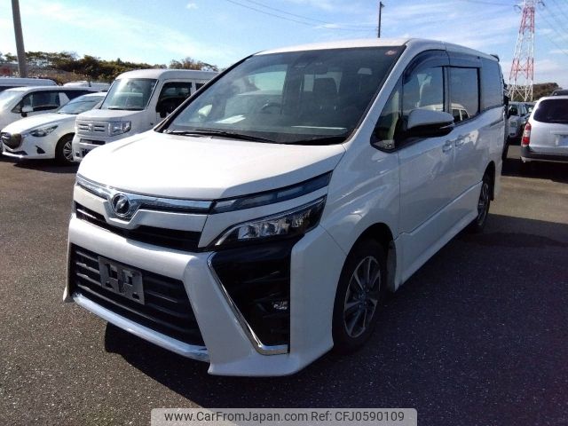 toyota voxy 2019 -TOYOTA--Voxy DBA-ZRR85W--ZRR85-0134543---TOYOTA--Voxy DBA-ZRR85W--ZRR85-0134543- image 1