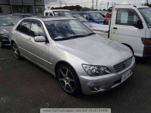 Toyota altezza 2005