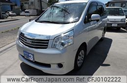 toyota noah 2013 GOO_JP_700054078630240811001