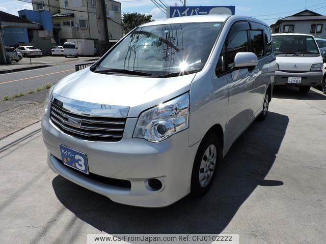 toyota noah 2013 GOO_JP_700054078630240811001 image 1