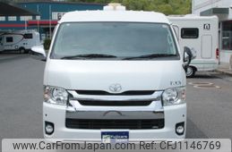 toyota hiace-wagon 2014 GOO_JP_700100180330250514002