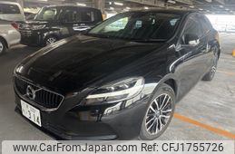 volvo v40 2018 CFJ1755726
