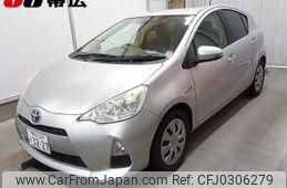 toyota aqua 2013 -TOYOTA 【帯広 530ｾ3227】--AQUA NHP10--6141377---TOYOTA 【帯広 530ｾ3227】--AQUA NHP10--6141377-