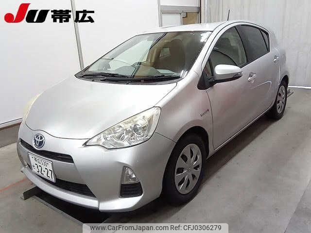 toyota aqua 2013 -TOYOTA 【帯広 530ｾ3227】--AQUA NHP10--6141377---TOYOTA 【帯広 530ｾ3227】--AQUA NHP10--6141377- image 1