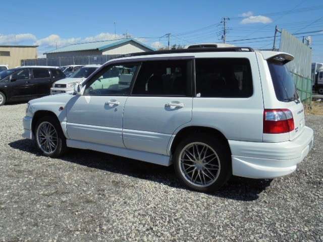 subaru forester 2000 17051C image 2