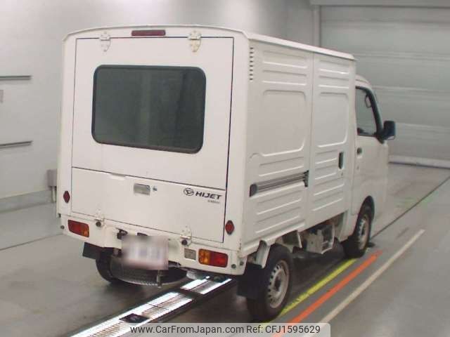 daihatsu hijet-truck 2016 CFJ1595629 image 2