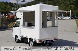 nissan nt100-clipper-truck 2017 CFJ7138254
