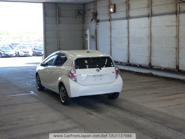 toyota aqua 2013 quick_quick_DAA-NHP10_NHP10-6151776 image 2