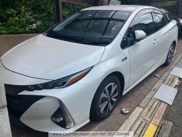 toyota prius-phv 2017 -TOYOTA--Prius PHV DLA-ZVW52--ZVW52-3032208---TOYOTA--Prius PHV DLA-ZVW52--ZVW52-3032208- image 1
