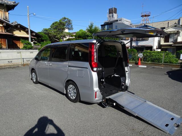 2017 Toyota Noah DBA-ZRR85G - Car Price $9,779