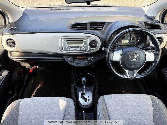 toyota vitz 2011 CFJ1772467 image 1