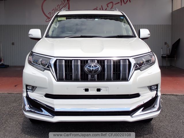 toyota land-cruiser-prado 2019 24411209 image 2