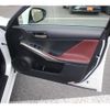 lexus is 2019 CFJ1652319 image 17