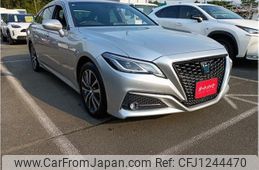 toyota crown 2018 CFJ1244470