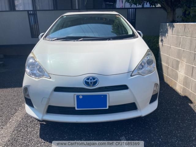 toyota aqua 2014 CFJ1689369 image 1