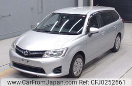 toyota corolla-fielder 2013 -TOYOTA--Corolla Fielder DBA-NZE161G--NZE161-7066932---TOYOTA--Corolla Fielder DBA-NZE161G--NZE161-7066932-