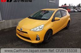 toyota aqua 2013 -TOYOTA--AQUA NHP10--2211935---TOYOTA--AQUA NHP10--2211935-