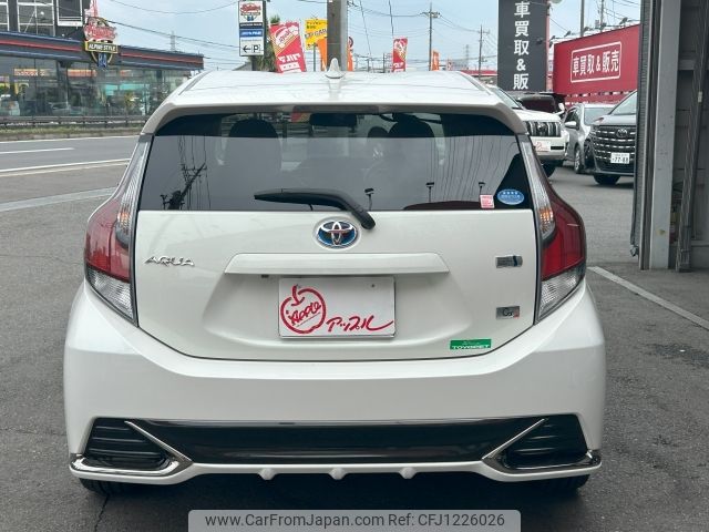 toyota aqua 2015 -TOYOTA--AQUA DAA-NHP10--NHP10-2473616---TOYOTA--AQUA DAA-NHP10--NHP10-2473616- image 2