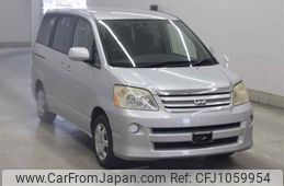 toyota noah undefined -TOYOTA--Noah AZR60Gｶｲ-0501381---TOYOTA--Noah AZR60Gｶｲ-0501381-