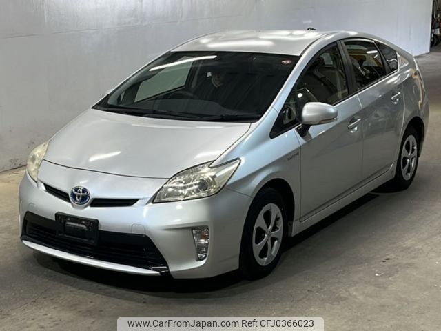 toyota prius 2013 -TOYOTA--Prius ZVW30-5689975---TOYOTA--Prius ZVW30-5689975- image 1