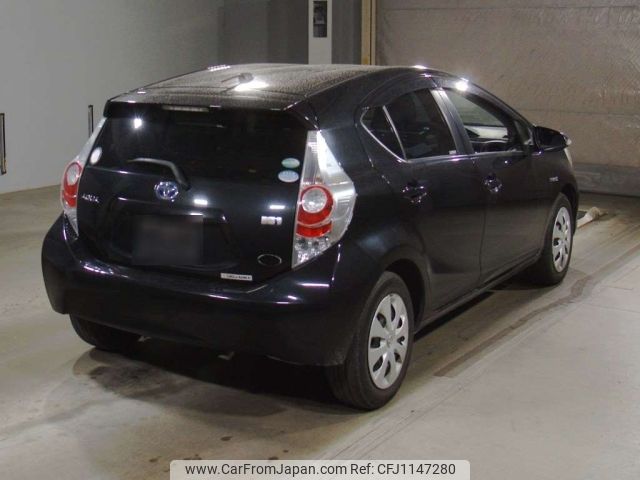 toyota aqua 2014 -TOYOTA--AQUA NHP10-2313162---TOYOTA--AQUA NHP10-2313162- image 2