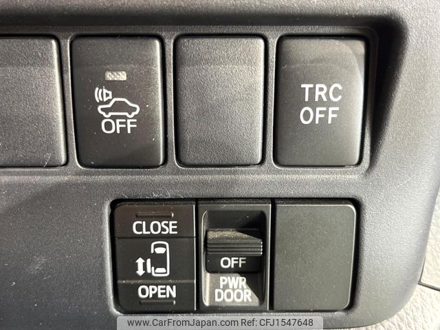 toyota esquire 2015 CFJ1547648 image 2