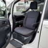 toyota voxy 2018 quick_quick_DBA-ZRR85G_ZRR85-0093686 image 10