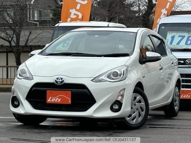 toyota aqua 2016 CFJ0451137 image 1