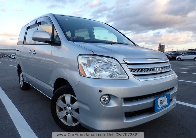 toyota noah 2005 REALMOTOR_N2021110745HD-23 image 2