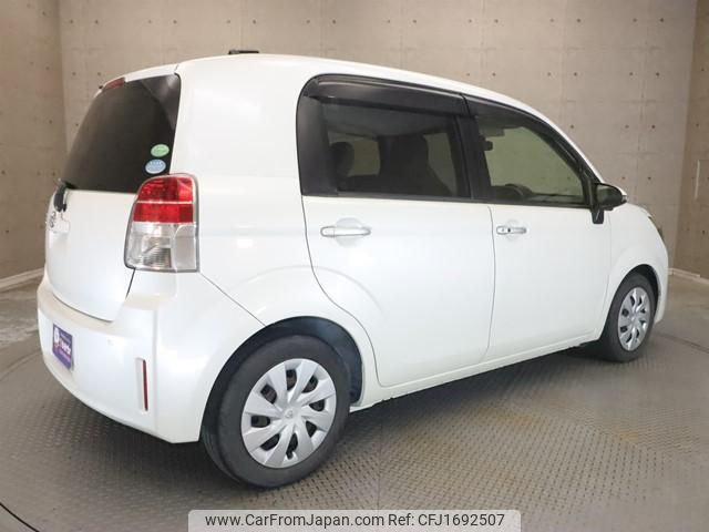 toyota spade 2012 CFJ1692507 image 2