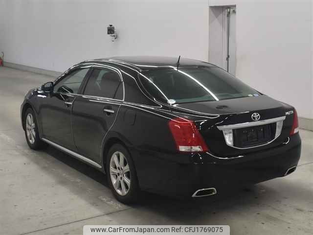 toyota crown-majesta undefined CFJ1769075 image 2