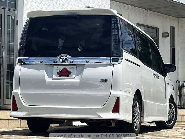 toyota voxy 2016 504928-923055 image 2