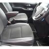 toyota noah 2020 -TOYOTA--Noah DBA-ZRR80W--ZRR80-0607278---TOYOTA--Noah DBA-ZRR80W--ZRR80-0607278- image 17