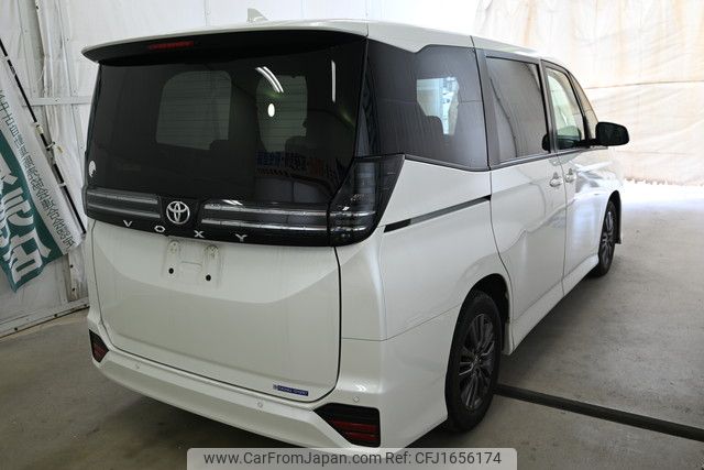 toyota voxy 2023 CFJ1656174 image 2