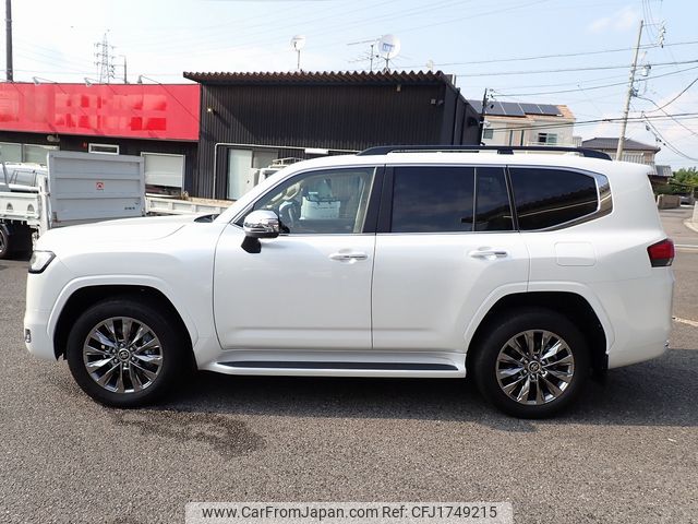 toyota land-cruiser 2024 CFJ1749215 image 2
