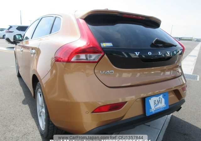 volvo v40 2014 646828-Y2025060314F-21 image 2