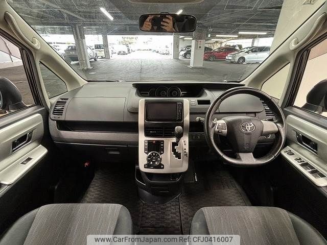 toyota voxy 2011 -TOYOTA--Voxy DBA-ZRR70W--ZRR70-0379294---TOYOTA--Voxy DBA-ZRR70W--ZRR70-0379294- image 2