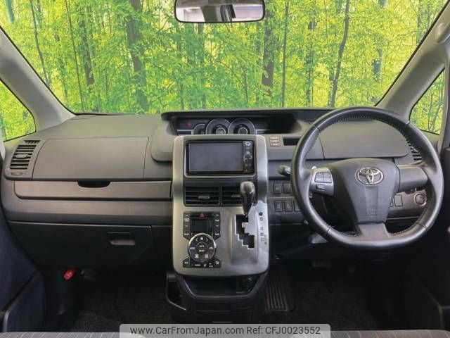 toyota voxy 2011 -TOYOTA--Voxy DBA-ZRR70W--ZRR70-0452310---TOYOTA--Voxy DBA-ZRR70W--ZRR70-0452310- image 2