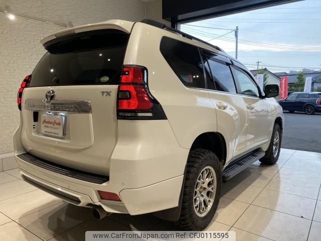 toyota land-cruiser-prado 2018 quick_quick_GDJ150W_0027451 image 2