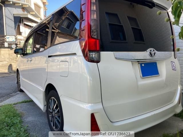toyota noah 2014 CFJ1736623 image 2