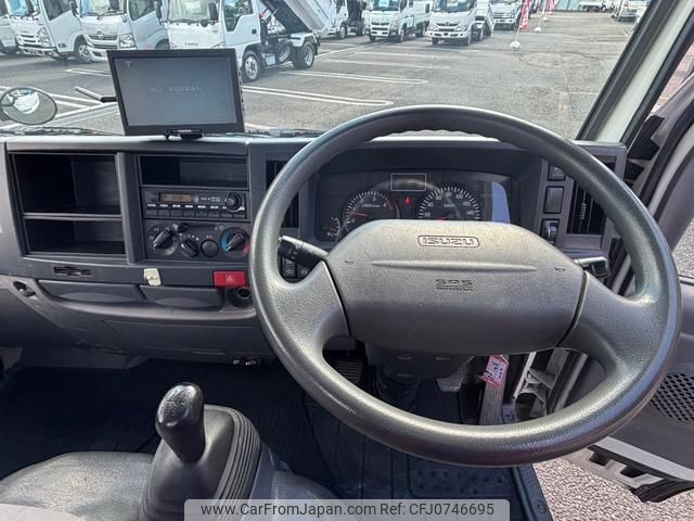 isuzu elf-truck 2014 GOO_NET_EXCHANGE_0401987A30250211W002 image 2