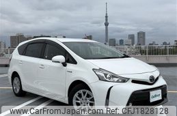 toyota prius-α 2017 CFJ1828128