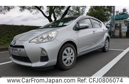 toyota aqua 2013 -TOYOTA--AQUA DAA-NHP10--NHP10-2201005---TOYOTA--AQUA DAA-NHP10--NHP10-2201005-