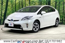 toyota prius 2012 CFJ1701982