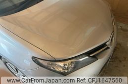 toyota auris 2012 CFJ1647560