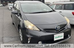 toyota prius-α 2012 CFJ1556578
