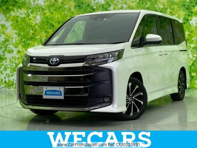 toyota noah 2022 quick_quick_6AA-ZWR90W_ZWR90-0012329 image 1