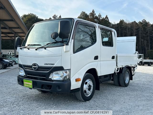 hino dutro 2017 GOO_NET_EXCHANGE_0561411A30250302W001 image 1