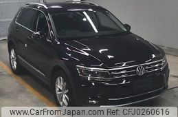 volkswagen tiguan 2019 -VOLKSWAGEN--VW Tiguan WVGZZZ5NZKW845909---VOLKSWAGEN--VW Tiguan WVGZZZ5NZKW845909-