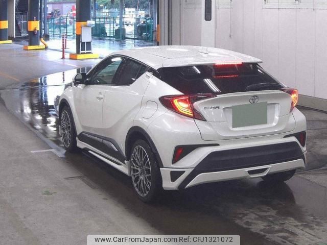 toyota c-hr 2018 quick_quick_DBA-NGX10_NGX10-2004646 image 2